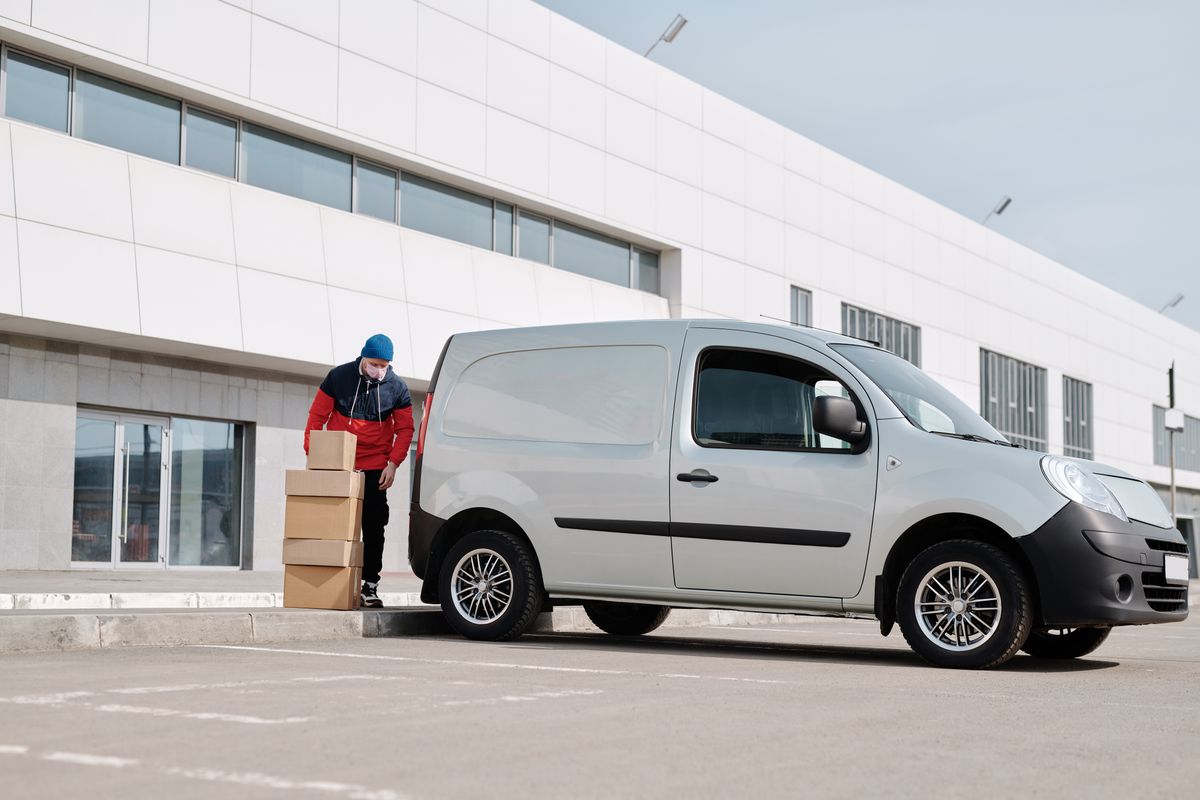 Delivery & Courier